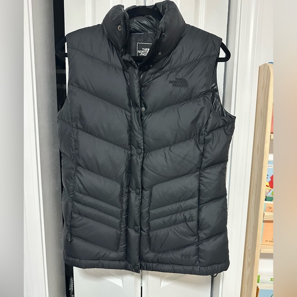 The North Face Jackets & Blazers - The North Face Charcoal Puffer Vest 700